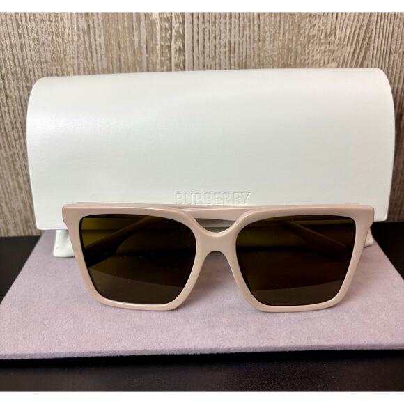Brand new Burberry BE4411D 3807 Beige Square Sunglasses - Picture 2 of 11